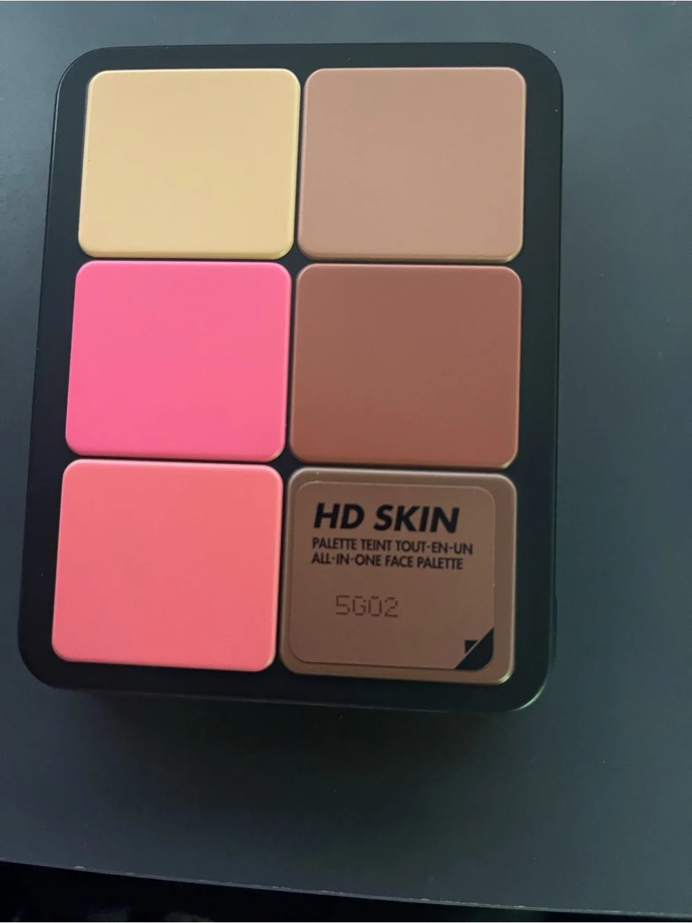 Makeup Forever HD Skin Palette - Black with White Spot